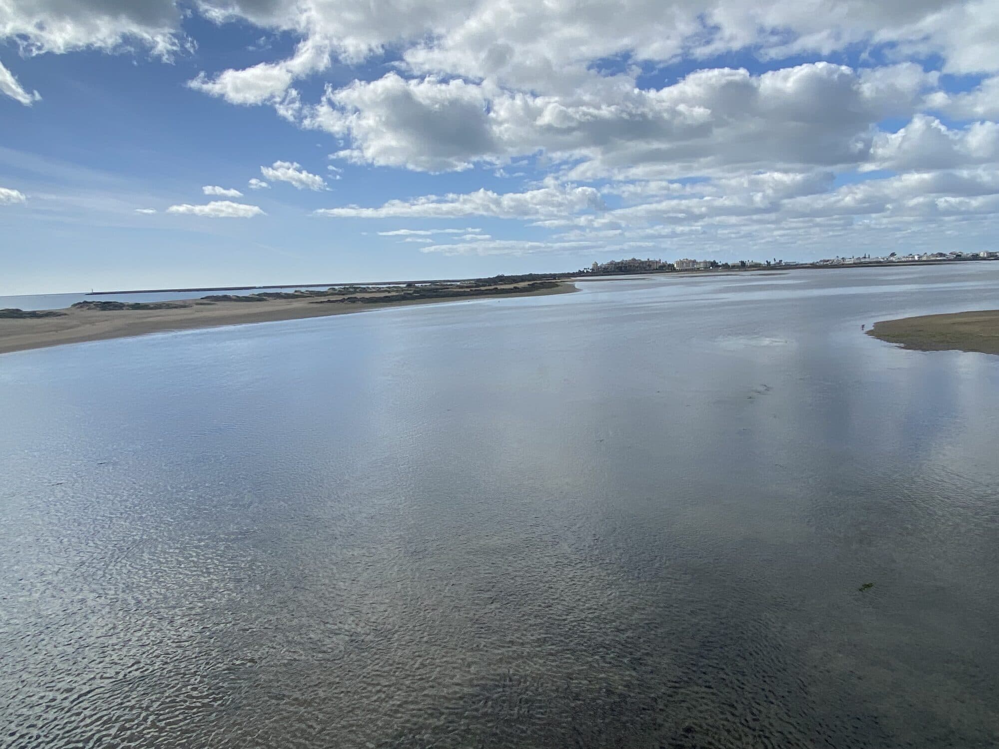 Marismas y desembocadura del Río Carreras